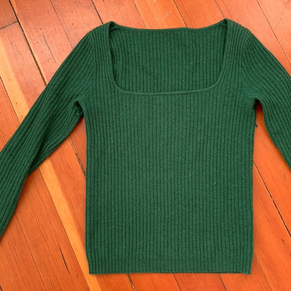 Green Long Sleeve Sweater